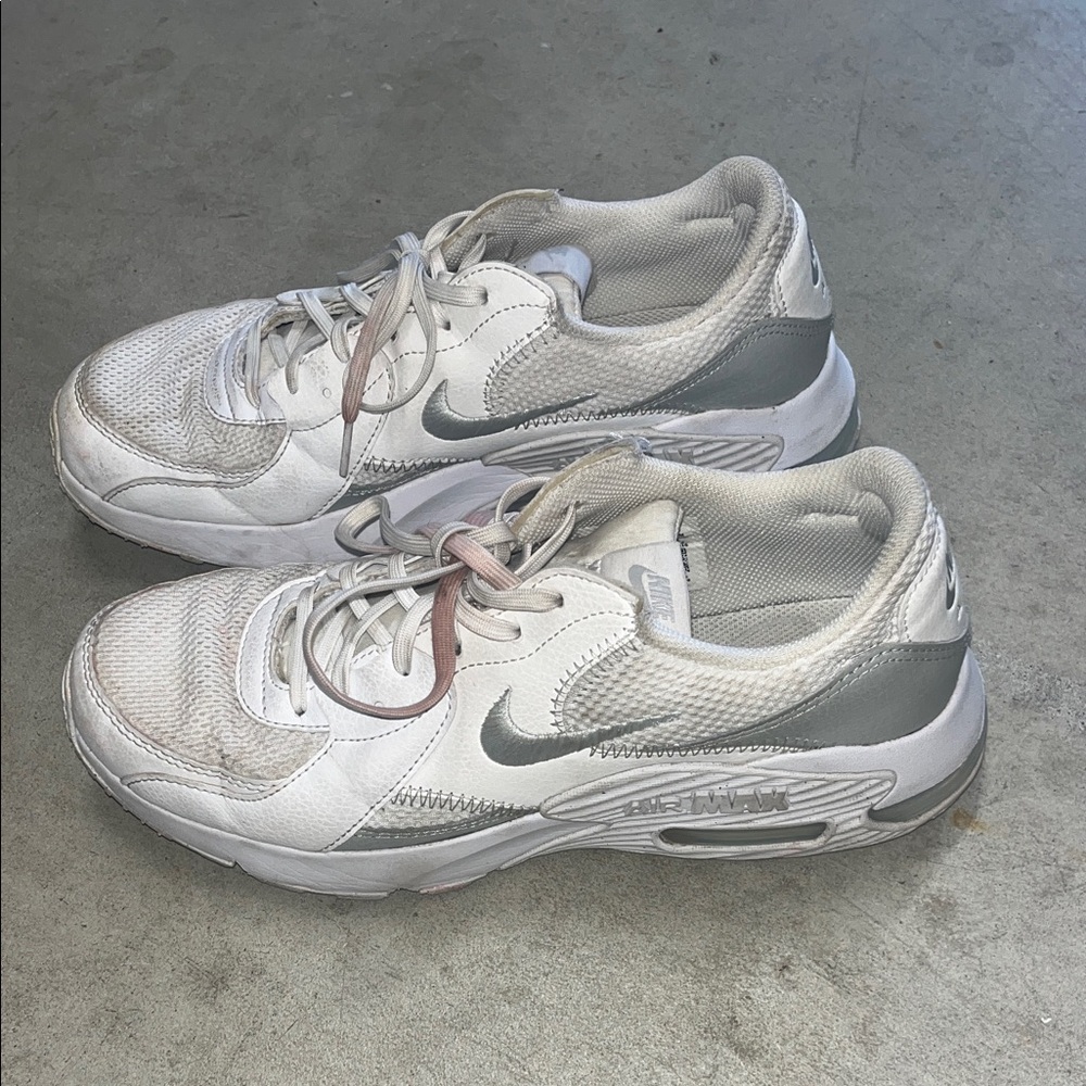 Nike Air Max Shoes - Picture 1 of 5